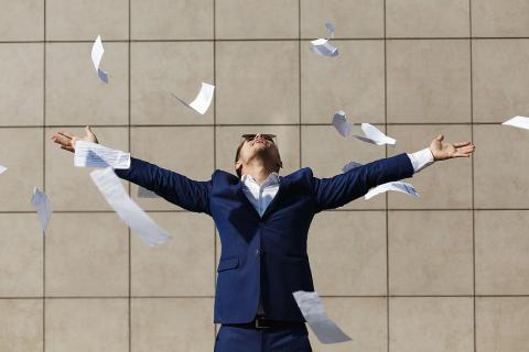 Запрет на выезд вводят только после открытия исполнительного производства — Иван Соловьёв