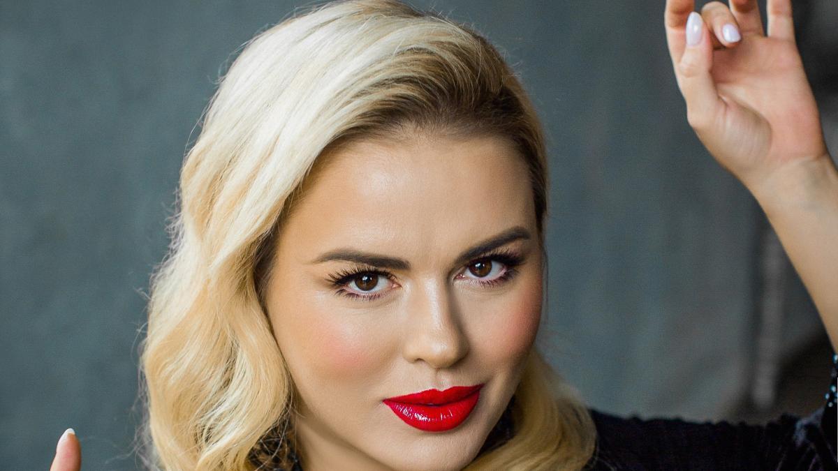 Анна Семенович Анна Семенович