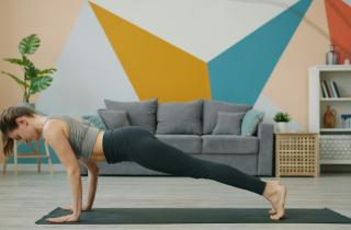 Динамическая планка улучшает тонус корпуса — так отмечают физиологи