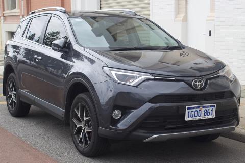 Продажа подержанных кроссоверов в России: лидируют Hyundai Creta и Toyota RAV4