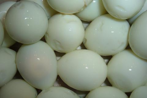 Аналитик Косарева: вспышка птичьего гриппа в Тюменской области приведёт к временному росту цен на яйца