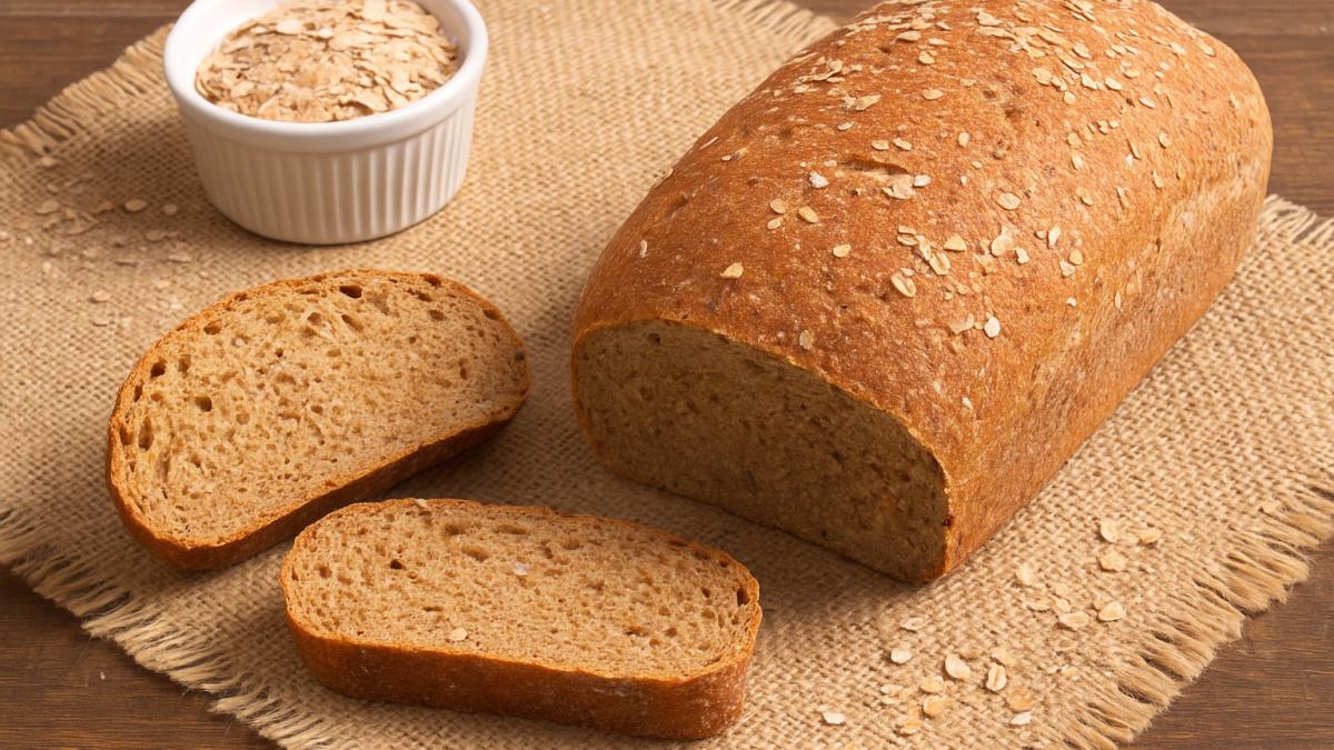 Хлеб с отрубями и цельнозерновой мукой