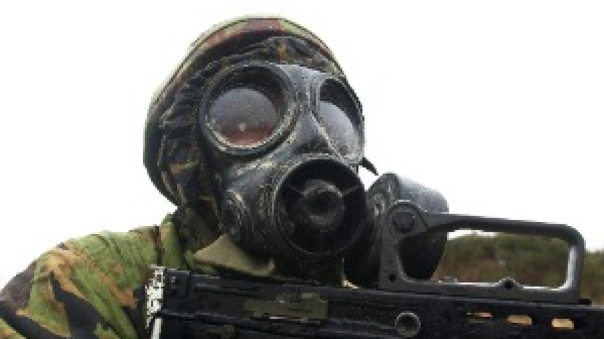 Soldier Wearing S10 Respirator MOD 45150764 Soldier Wearing S10 Respirator MOD 45150764