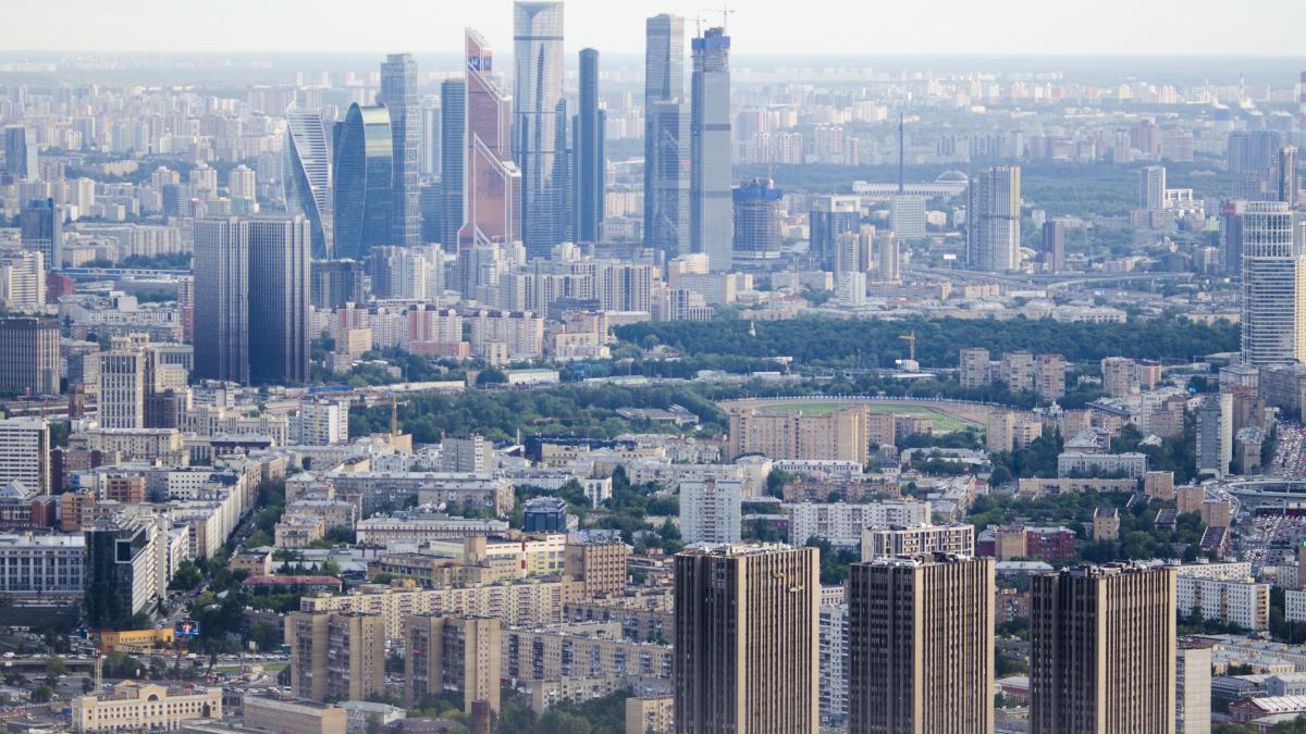 Вид с Останкинской телебашни на ММДЦ ('Москва-Сити') и Западный округ Вид с Останкинской телебашни на ММДЦ ('Москва-Сити') и Западный округ