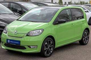 Компактный хэтчбек Škoda Citigo показали в новом дизайне — одна деталь выдаёт его секрет