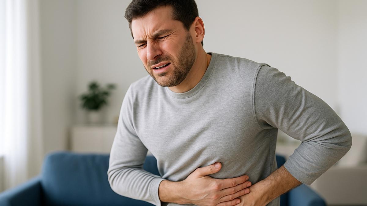 Боль под рёбрами