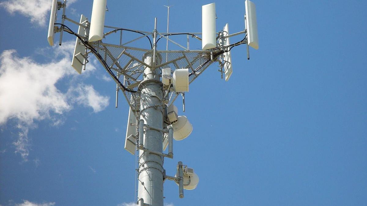 Mobile telephone antennas tower