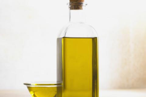Авокадовое масло выдерживает жарку и снижает уровень холестерина