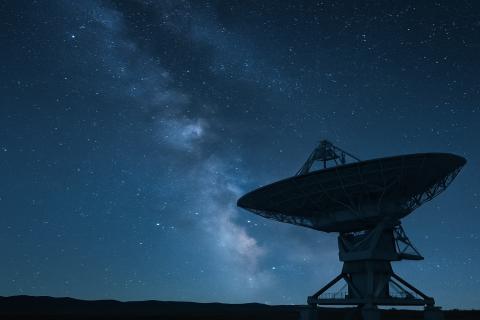 Журнал Astronomy and Astrophysics Review сообщил о необычной структуре космической пыли