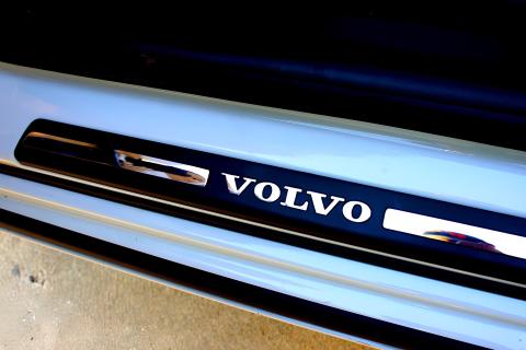 Volvo XC70: габариты, дизайн и подробности гибридной версии нового кроссовера