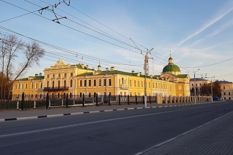 Сохранившиеся путевые дворцы встречаются чаще всего между Москвой и Петербургом — гиды