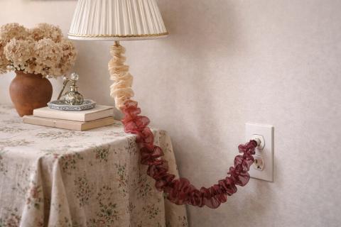 Открытые провода портят интерьер — дизайнеры предлагают превратить их в яркий акцент