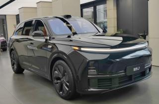 Li Auto представила в России три новые модели кроссоверов — ТАСС