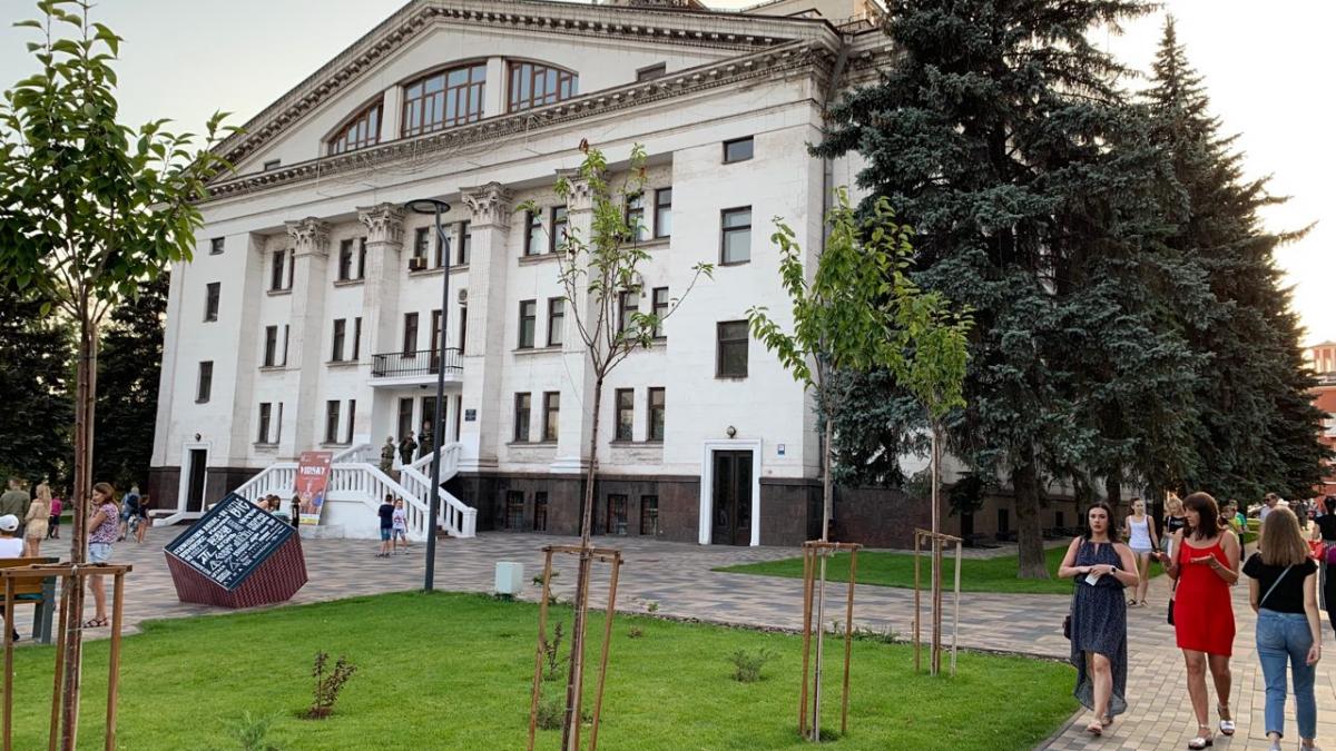 Theatre Mariupol east