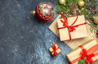 Президент НАДЭП Холгова призвала не дарить на Новый год пену для бритья и дезодоранты