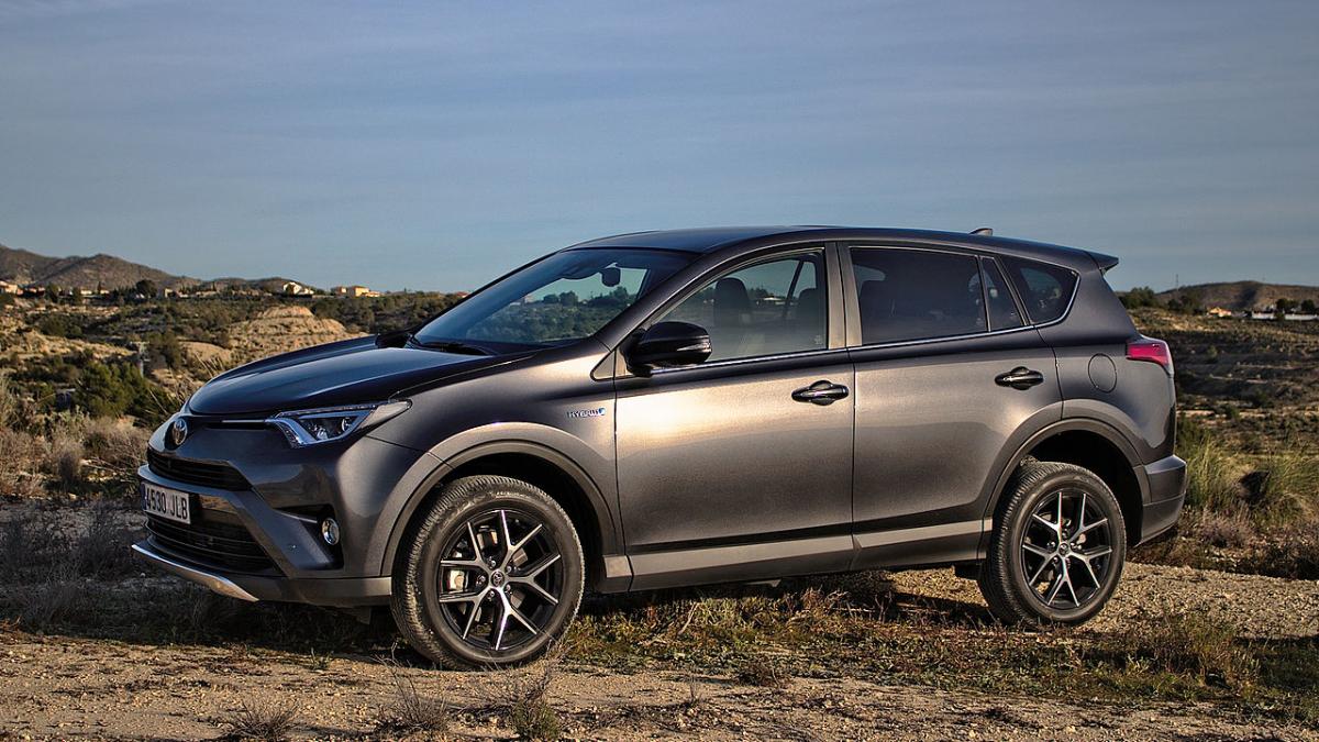 Кроссовер Toyota RAV4 Кроссовер Toyota RAV4