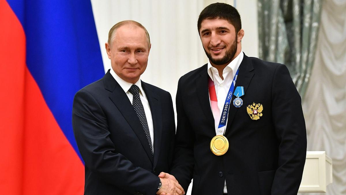 Абдулрашид Садулаев и Владимир Путин Абдулрашид Садулаев и Владимир Путин