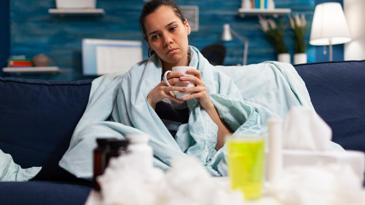 Девушка на больничном