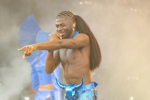 Суд в США предъявил Lil Nas X четыре обвинения, включая сопротивление полиции
