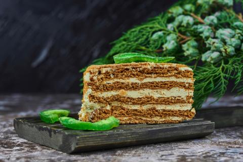 Фисташковый кофейный торт с кардамоном и йогуртом: рецепт Мелиссы Грей-Стритт