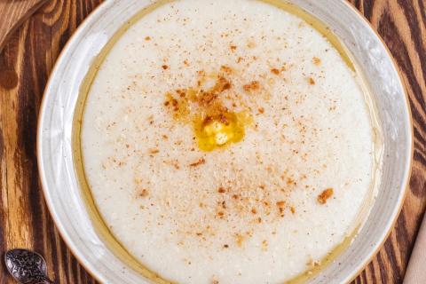 Манка содержит витамины группы B, кальций, магний и железо