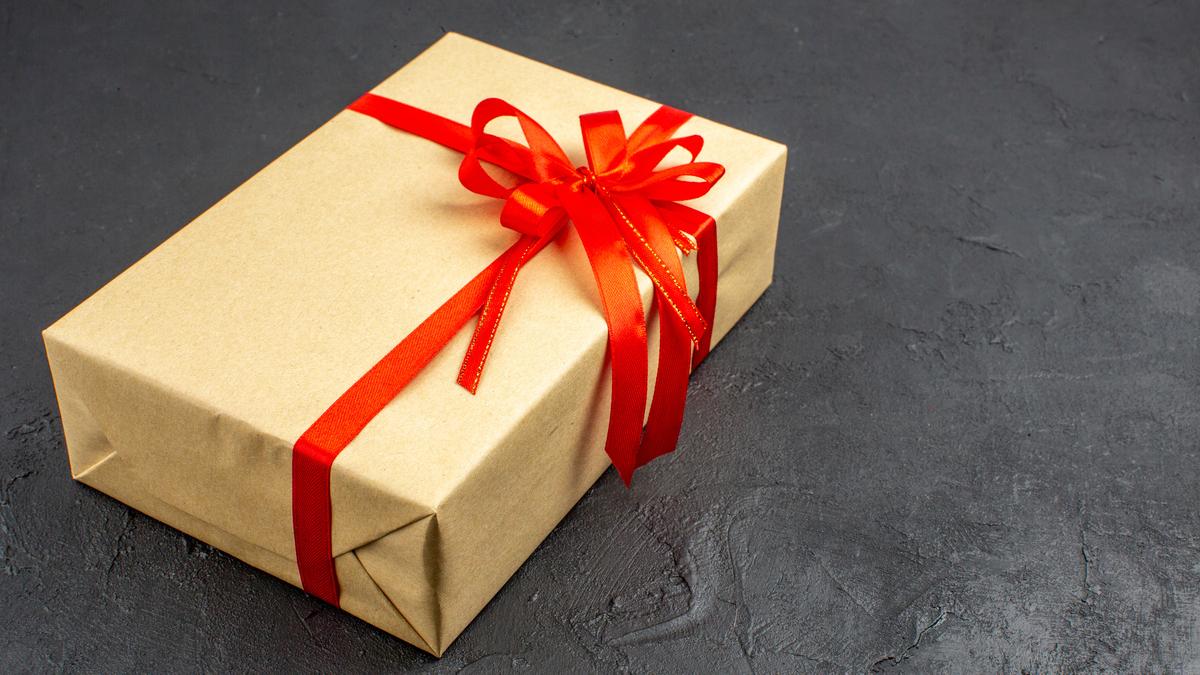 Коробка с ленточкой