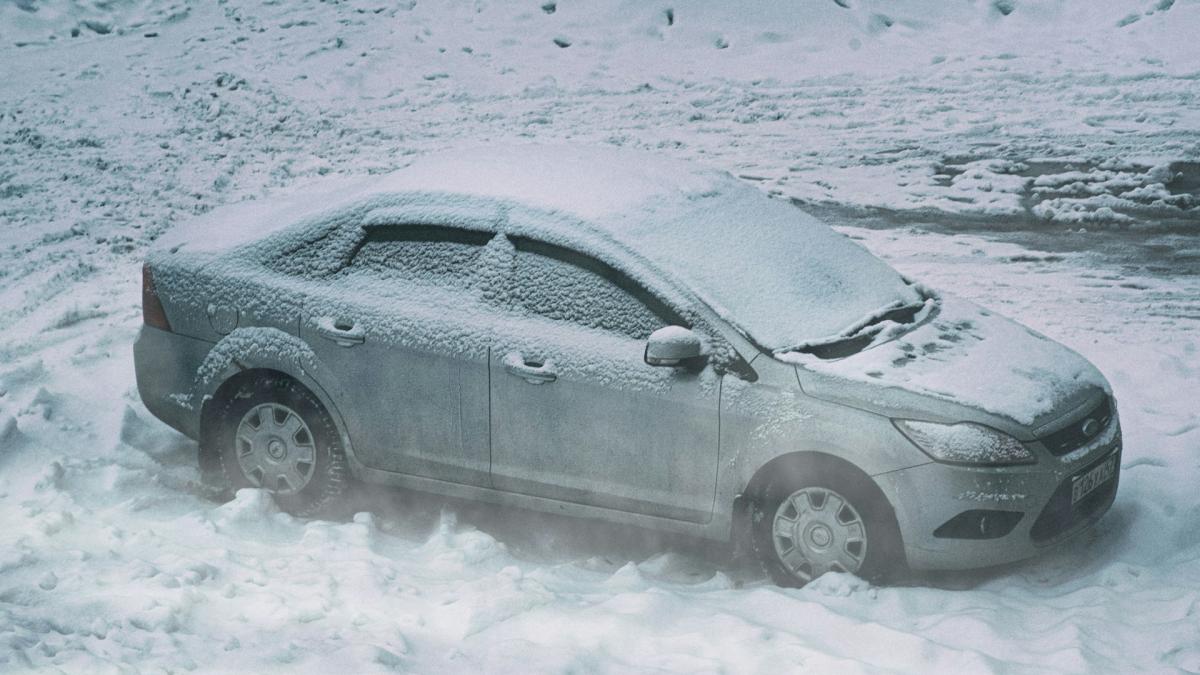 Автомобиль в снегу