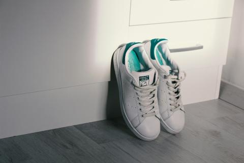 Гольфистки выбрали безшиповые кроссовки для тренировок — исследователи рынка