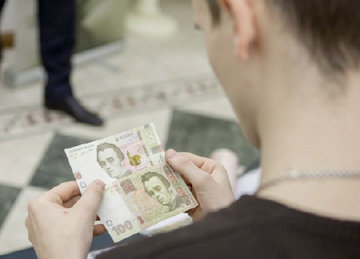 Почти 300 тысяч украинцев остались без пенсии