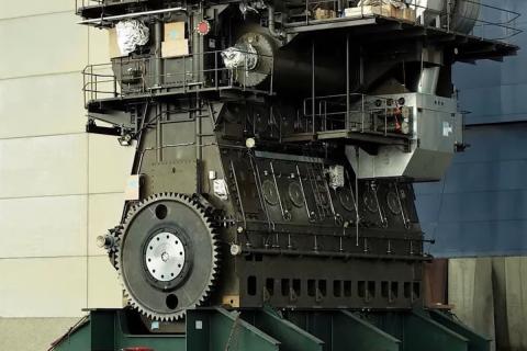 Двигатель Wärtsilä RT flex96C развивает мощность 108 тысяч лошадиных сил