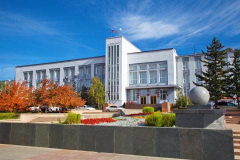 Улан-Удэ - город на пути к Байкалу, где встречаются буддизм и православие