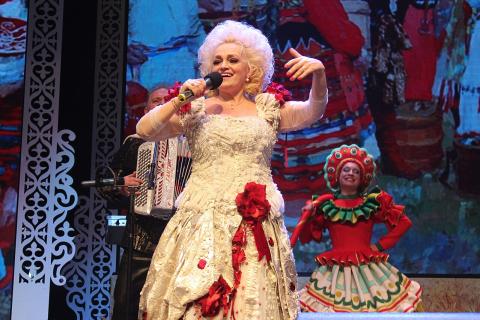 Популярность песен Надежды Кадышевой среди молодежи связана с душевной подачей и трудолюбием – солист 