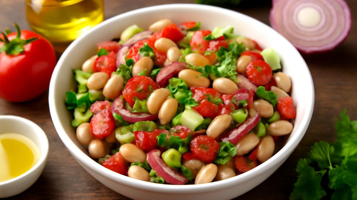 Салат с фасолью