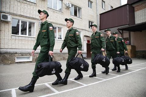 В гордуме предложили выдавать продуктовые наборы будущим контрактникам