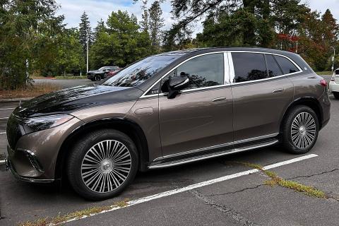 Mercedes снизил в США цены на Maybach EQS 680 до 50 тысяч долларов — автодилеры