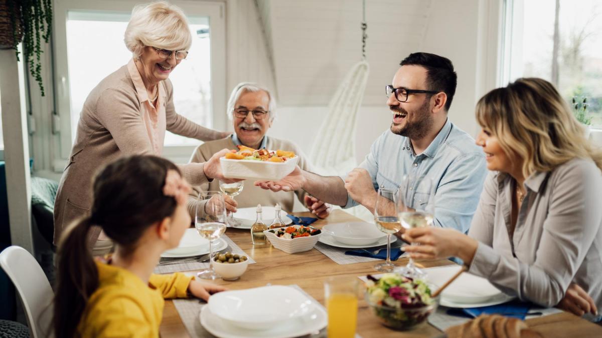 Семейное застолье