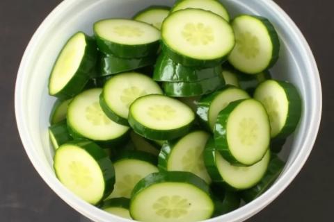 Как правильно упаковывать продукты для хранения в холодильнике