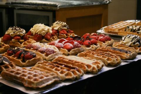 Диетолог Анна Белоусова: шоколад и молочные продукты помогают снизить стресс