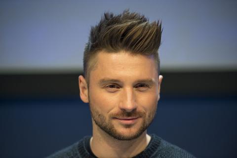 Сергей Лазарев пошутил над возрастом Леры Кудрявцевой в шоу 