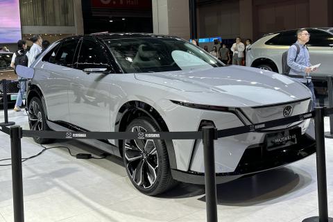 Mazda запустила массовый выпуск EZ-60 в Китае после рекордного спроса на модель