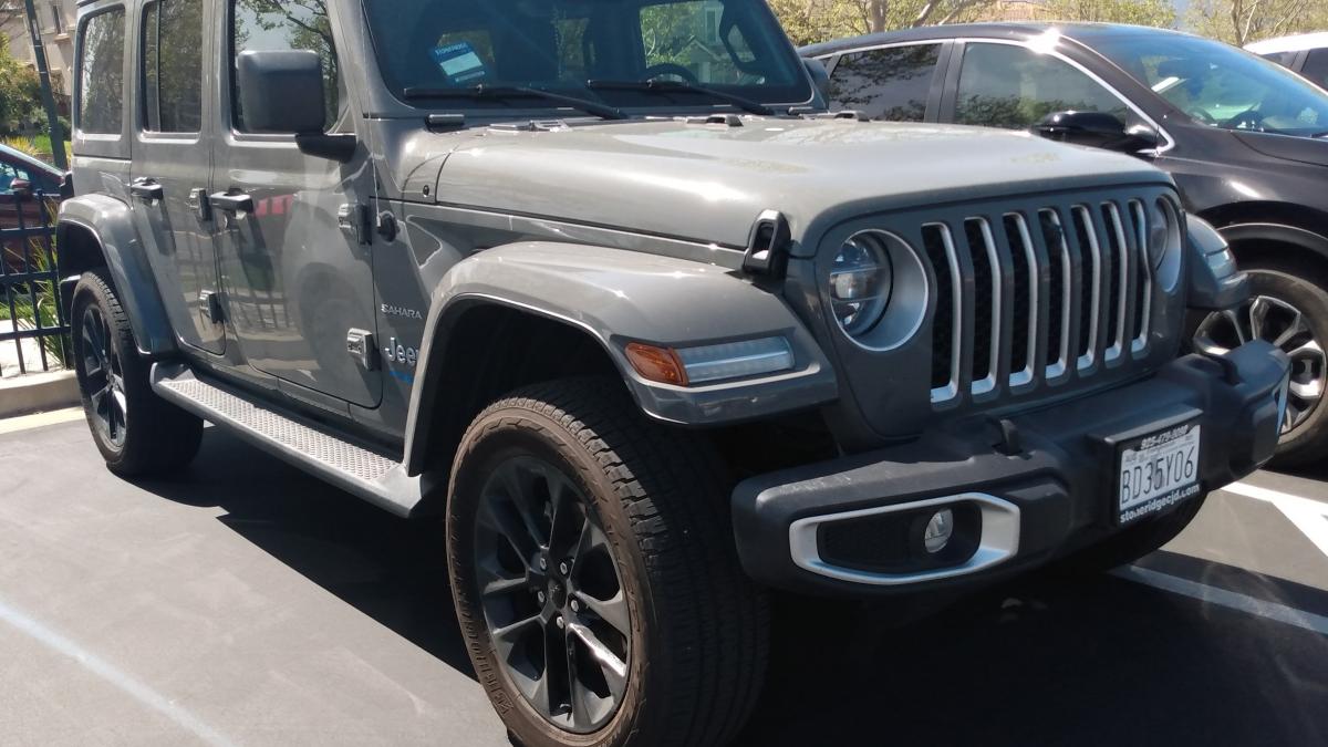 Автомобиль Jeep