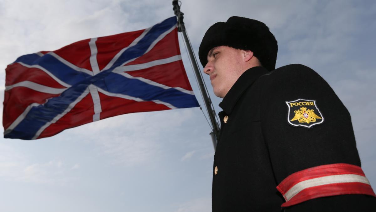 Флаг ГЮЙС ВМФ, моряк