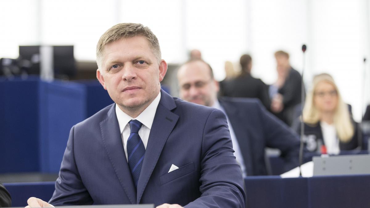 Robert Fico - 2016 (P032075006401-645741) Robert Fico - 2016 (P032075006401-645741)