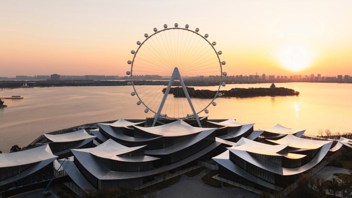 Музей современного искусства Сучжоу с ленточной крышей