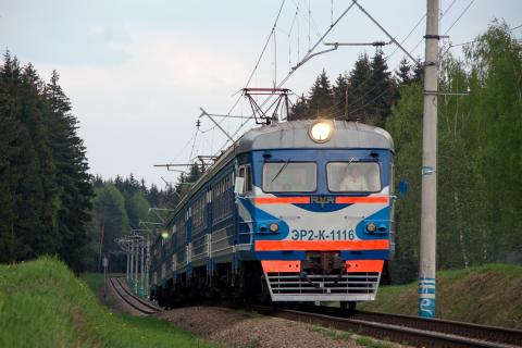 На пути в Крым задерживаются пять поездов дальнего следования