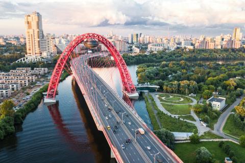 ГИБДД Москвы сообщила о перекрытиях улиц и набережных 9–10 августа