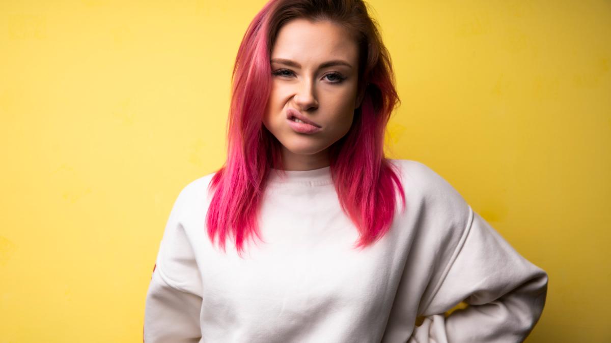 Вишнёвые волосы