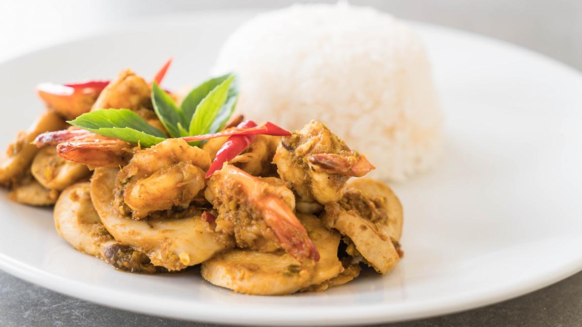 Курица с рисом и креветками Курица с рисом и креветками