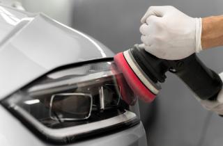 Слепота наступает в сумерках: копеечная деталь крадет яркость фар и провоцирует аварии на трассе