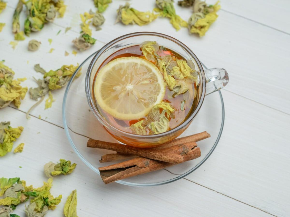 Чай, который поможет заснуть: липовый напиток — идеальное средство для ...